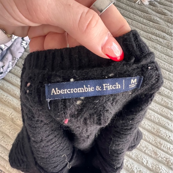 Abercrombie & Fitch Scoop Neck Slim Fit Sweater- M - Picture 7 of 7